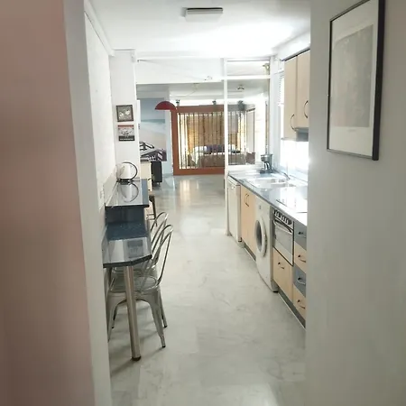 Malagueta Campos Eliseos * 말라가