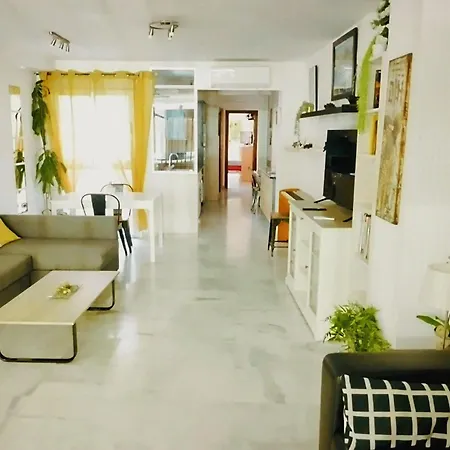 Malagueta Campos Eliseos * 말라가